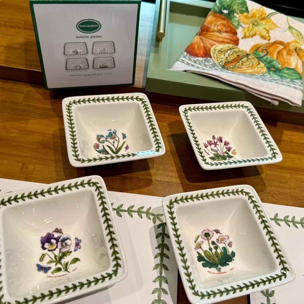 Portmeirion Botanical Garden Square Mini Bowls (4 “) NWOT
